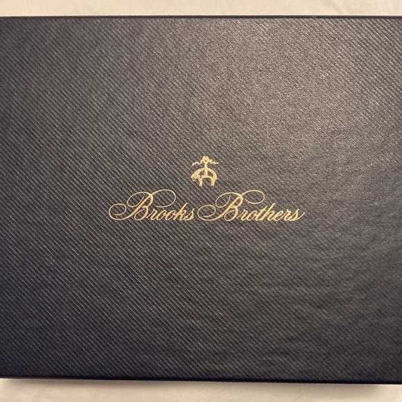 Brooks Brothers , new costume jewelry pearl necklace in cream - Picture 2 of 3